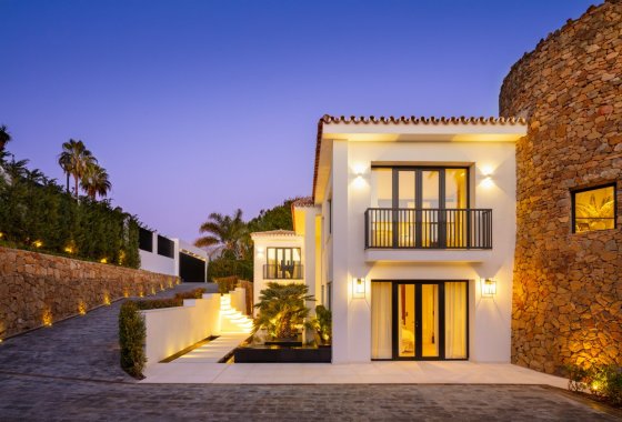 Wiederverkauf - Villa - Marbella - Nueva Andalucía