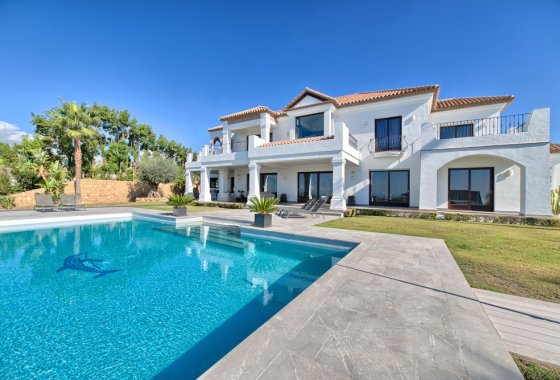 Resale - Villa - Estepona - Los Flamingos