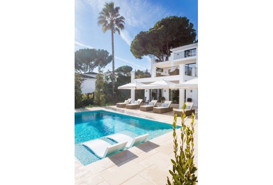 Resale - Villa - Marbella - Nueva Andalucía