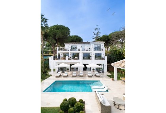 Resale - Villa - Marbella - Nueva Andalucía