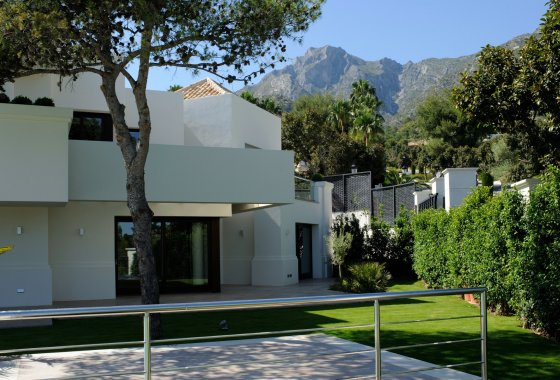 Resale - Villa - Marbella - Sierra Blanca