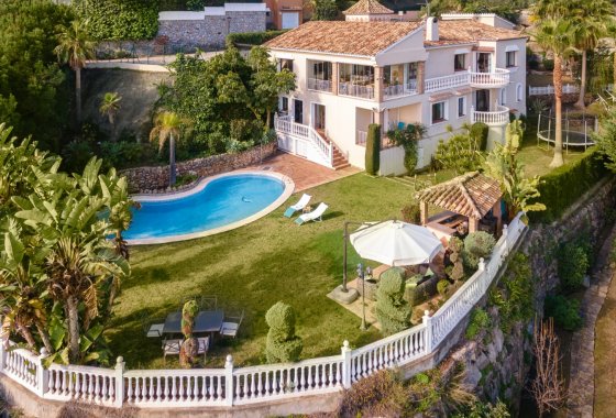 Resale - Villa - Estepona - El Paraíso