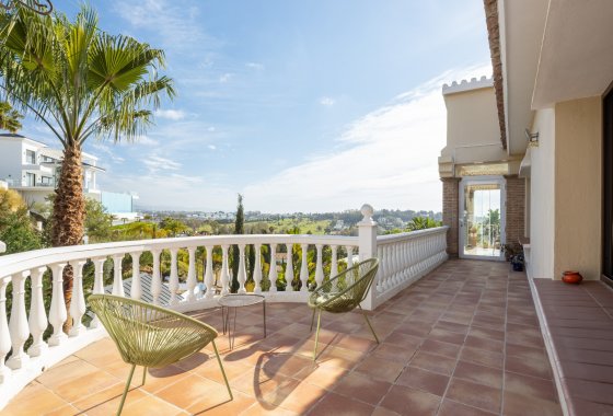 Resale - Villa - Estepona - El Paraíso