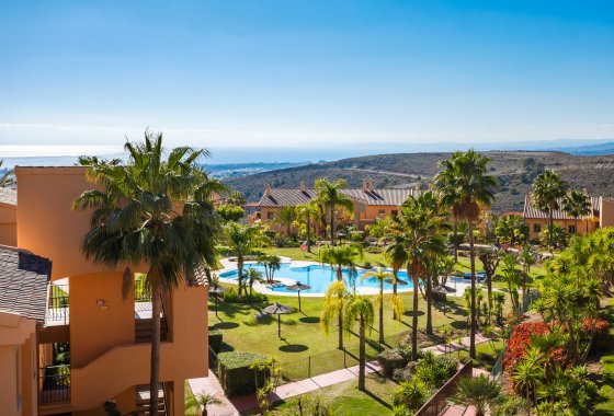 Resale - Apartment - Benahavis