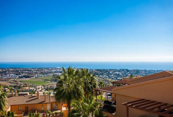 Resale - Apartment - Benahavis