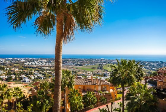 Resale - Apartment - Benahavis