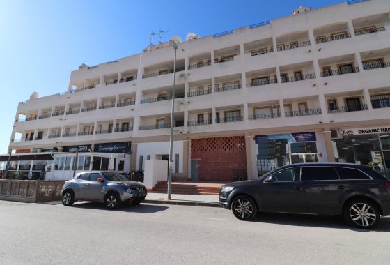 Resale - Commercial - Los Montesinos - Laguna Green