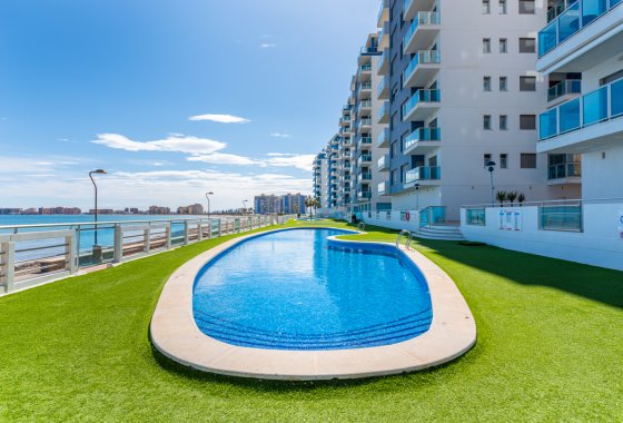 Resale - Apartment - La Manga del Mar Menor