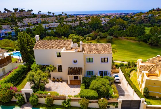 Resale - Villa - Benahavis - La Quinta