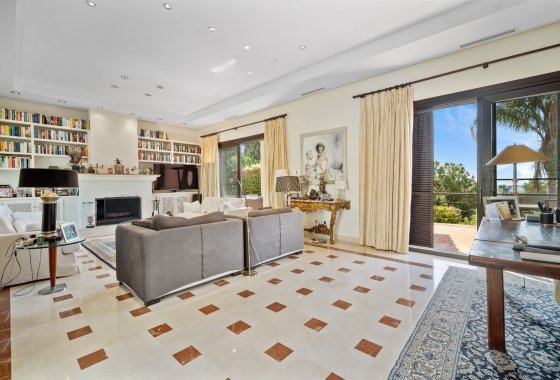 Resale - Villa - Benahavis - La Quinta