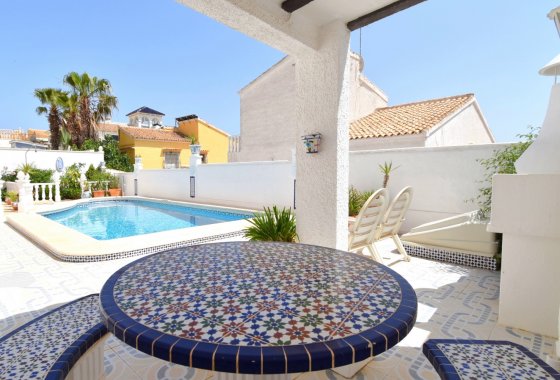 Resale - Villa - Orihuela Costa - Villamartín