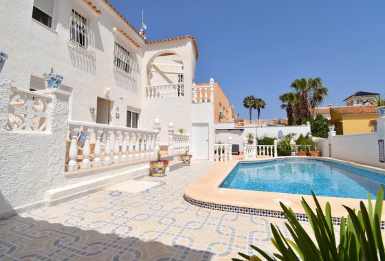 Wiederverkauf - Villa - Orihuela Costa - Villamartín