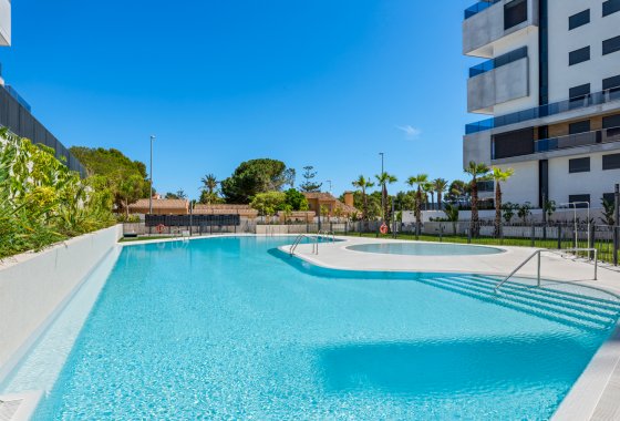 Resale - Apartment - Orihuela Costa - Campoamor