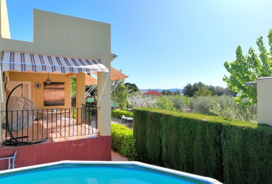 Resale - Villa - Caudete