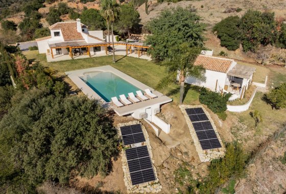 Reventa - Villa - Estepona