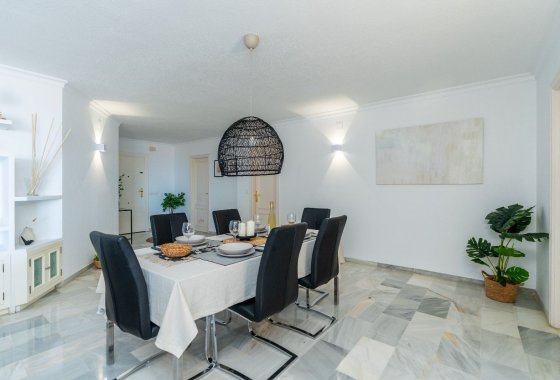 Resale - Apartment - Marbella - Puerto Banús