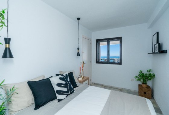 Resale - Apartment - Marbella - Puerto Banús