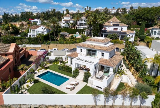 Resale - Villa - Benahavis - La Quinta