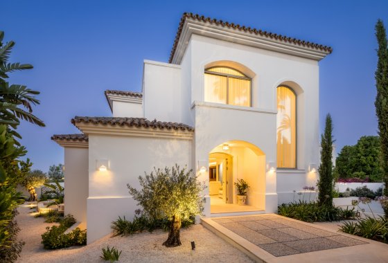 Resale - Villa - Benahavis - La Quinta