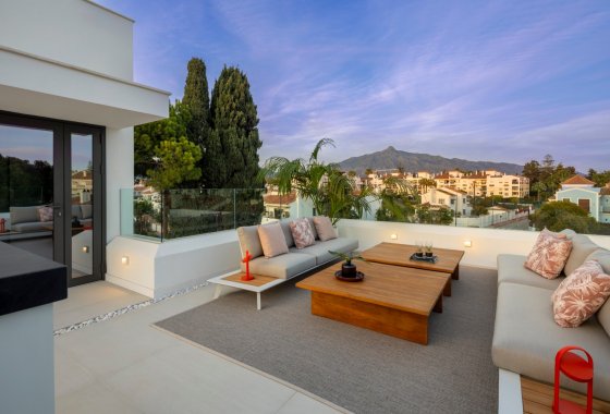 Reventa - Villa - Marbella - Puerto Banús