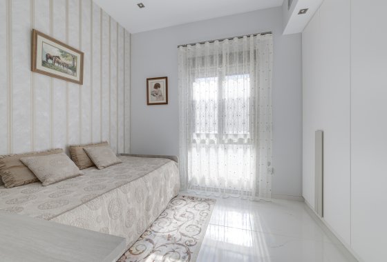 Resale - Villa - Orihuela Costa - Villamartín