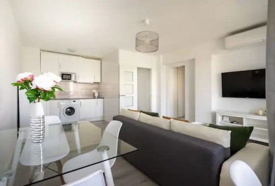 Resale - Apartment - Marbella - Nueva Andalucía