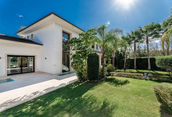 Resale - Villa - Marbella - Nueva Andalucía