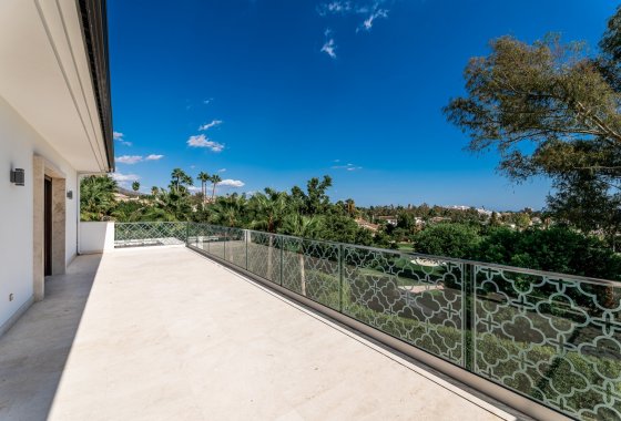 Resale - Villa - Marbella - Nueva Andalucía