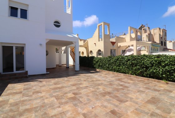 Resale - Villa - Torrevieja - El Salado