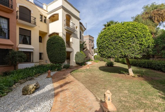 Resale - Apartment - Benahavis - Los Arqueros