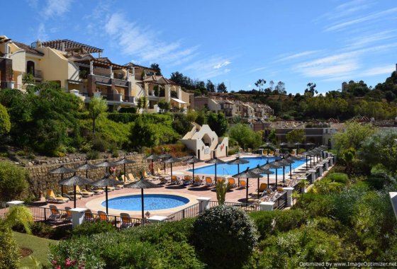 Resale - Apartment - Benahavis - Los Arqueros