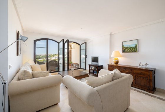 Resale - Apartment - Benahavis - Los Arqueros