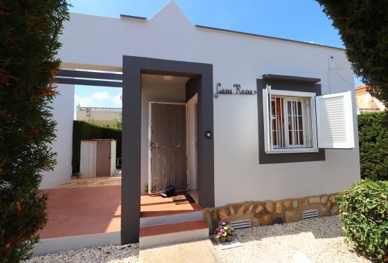 Resale - Villa - Algorfa - Montebello