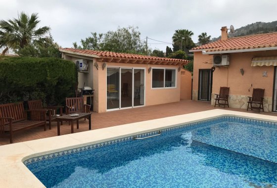 Resale - Villa - Albir