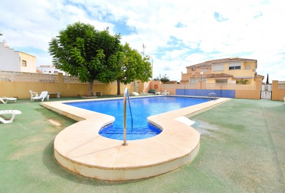 Resale - Villa - Orihuela Costa - Playa Flamenca