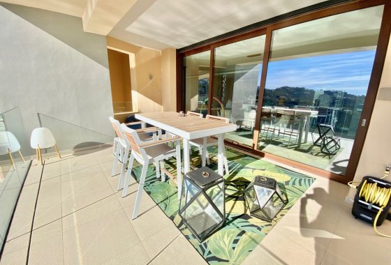 Resale - Apartment - Benahavis - La Quinta