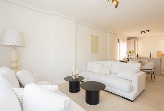 Resale - Apartment - Marbella - Nueva Andalucía