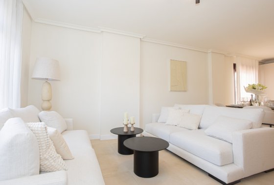 Resale - Apartment - Marbella - Nueva Andalucía