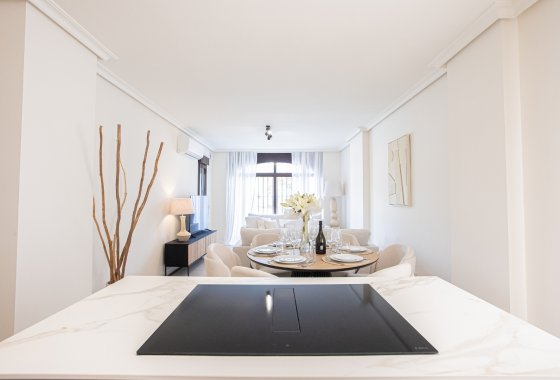 Resale - Apartment - Marbella - Nueva Andalucía