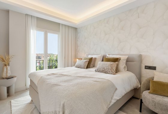 Resale - Apartment - Marbella - Nueva Andalucía