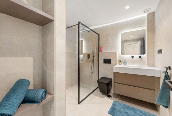 Resale - Apartment - Marbella - Nueva Andalucía