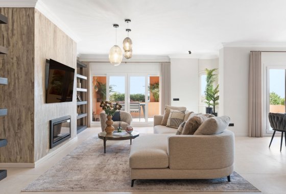 Resale - Apartment - Marbella - Nueva Andalucía