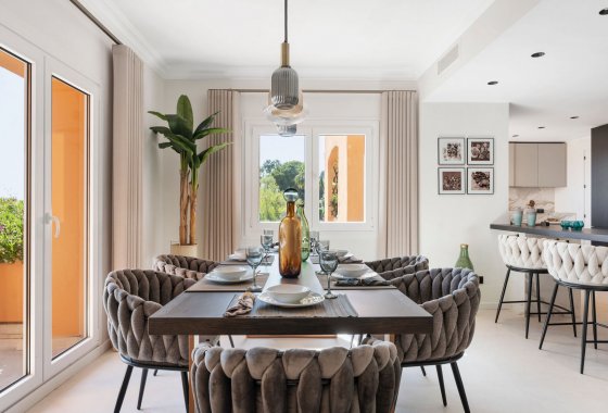 Resale - Apartment - Marbella - Nueva Andalucía