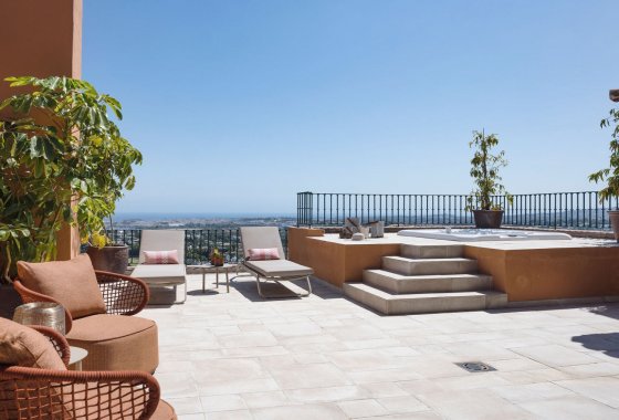 Resale - Apartment - Marbella - Nueva Andalucía