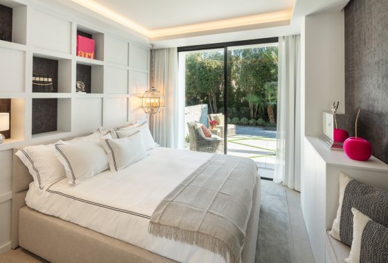 Resale - Villa - Marbella - Nueva Andalucía