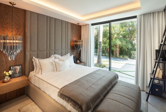 Resale - Villa - Marbella - Nueva Andalucía