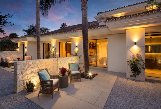 Resale - Villa - Marbella - Nueva Andalucía