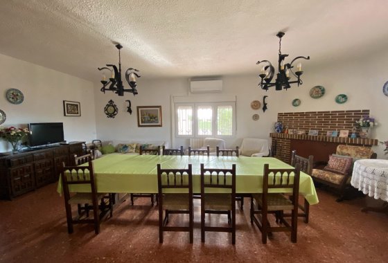 Resale - Country House - Sax