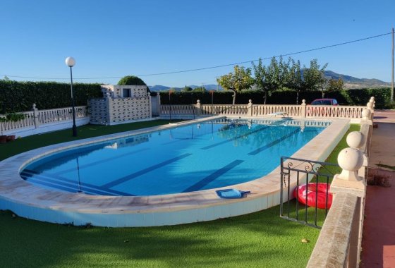 Resale - Country House - Sax