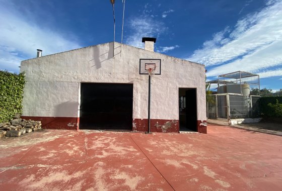 Resale - Country House - Sax